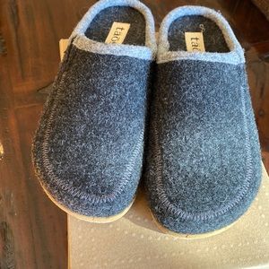 Taos Wool Do size 38 (7-7.5) Charcoal